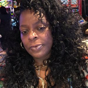 Meet your Posher, Debra